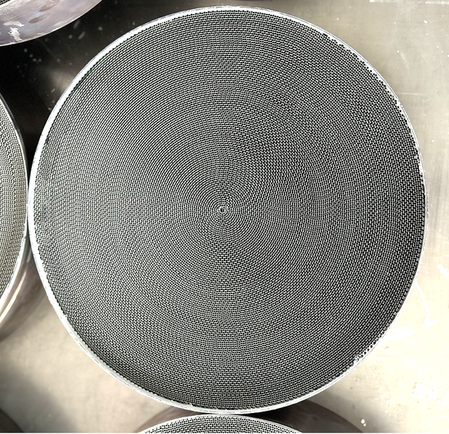 Euro6 Metallic DOC Diesel Catalytic Converter for Diesel MAN Truck Parts Exhaust System 