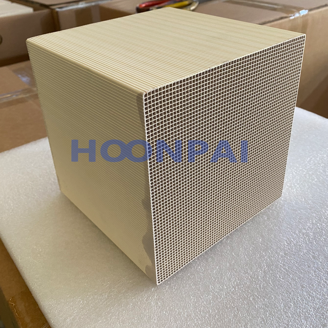 Engine Parts Custom Square Honeycomb Ceramic SCR Catalyst Catalytic Converter for Exhaust System