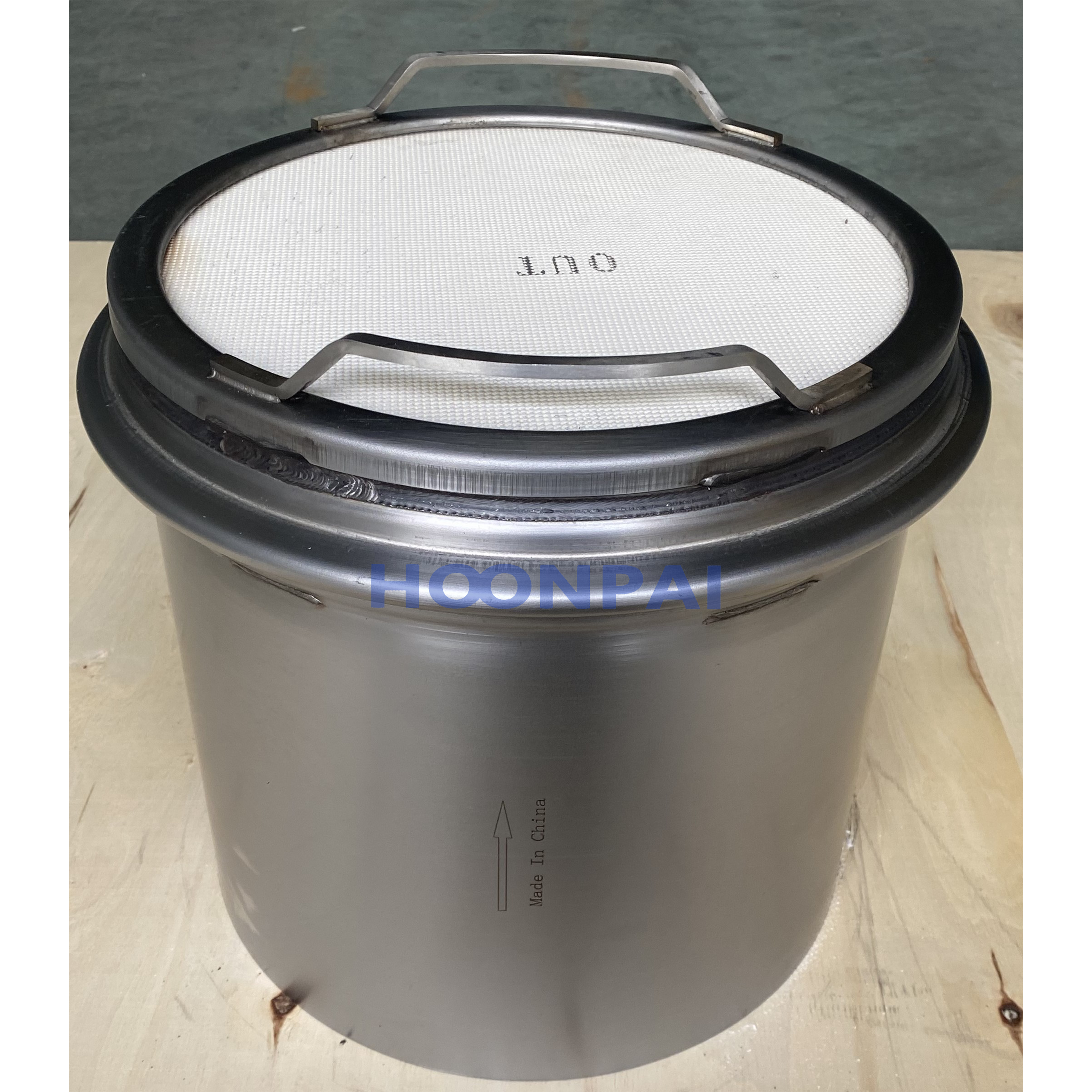 Euro 6 Ceramic Honeycomb Diesel Particulate Filters DPF Catalytic Converter for Volvo Truck 23135528 21775798, 21775802