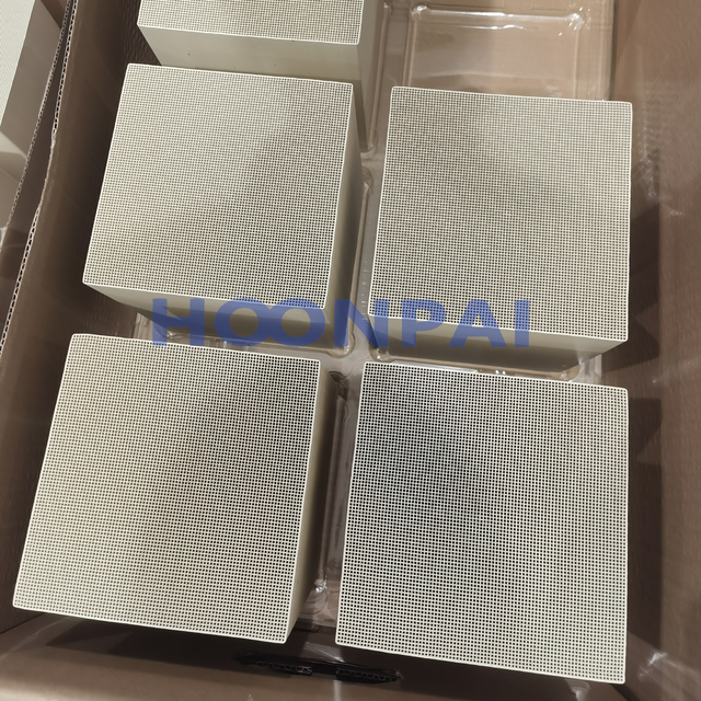 High Conversion Efficiency Ceramic Substrate Diesel Oxidation Catalyst for Commercial Vehicles