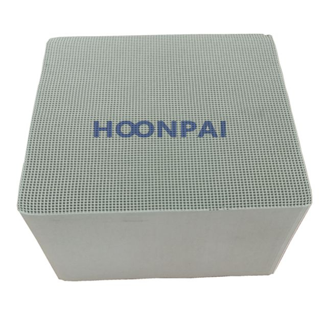 Euro5 Ceramic Honeycomb Substrate/Diesel Oxidation Catalyst (DOC) for Exhaust Purification System 